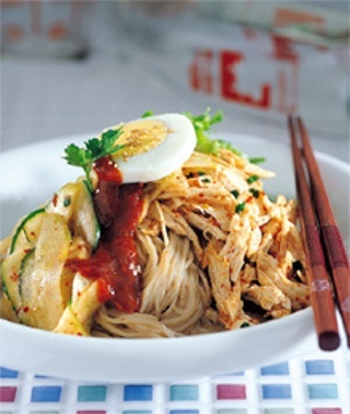 닭고기비빔냉면
