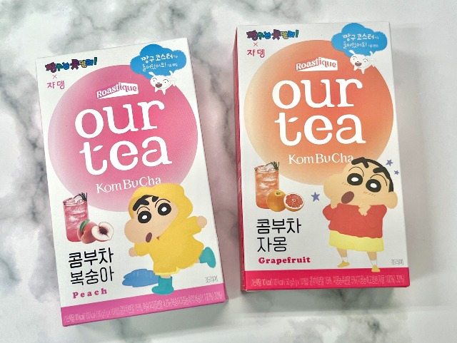 아워티 콤부차 사면 주는 짱구 코스터 귀엽네요!